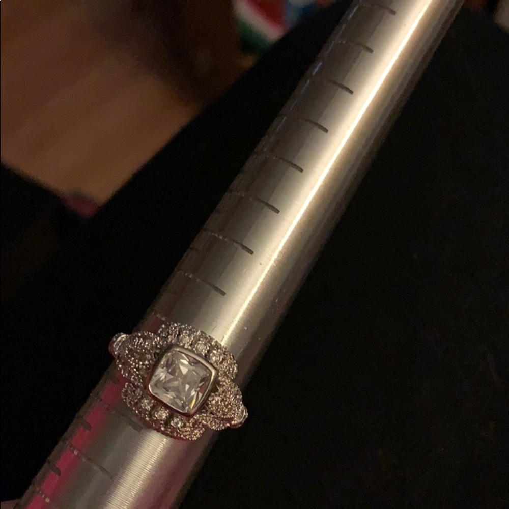 New 9.5 Women’s Wedding Ring Art Deco design